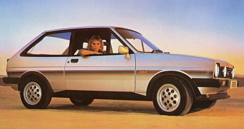 Chica en un Ford Fiesta - Foto: www.motorspain.com