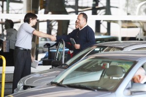 Alquiler de coches - Foto: http://viajesfull.com