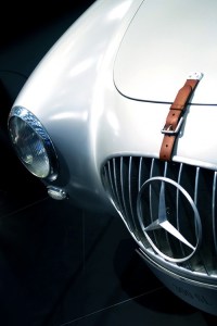 Mercedes SL con correa de cinturón - Foto: www.pinterest.com