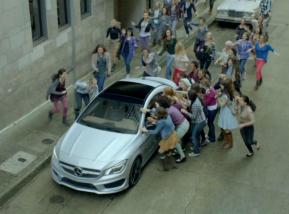 Anuncio Mercedes-Benz - Foto: www.atraccion360.com/