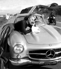 Sophia Loren Mercedes 300 SL Gullwing - Foto: http://uygarr.blogspot.com.es/