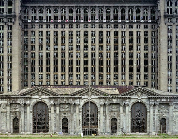 Fabrica abandonada en Detroit - Foto: http://comerviajaramar.wordpress.com