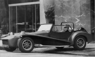 Françoise Sagan en un Lotus Super 7 - Foto: www.seven-passion.com