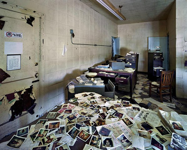 Oficina abandonada en Detroit - Foto: http://comerviajaramar.wordpress.com